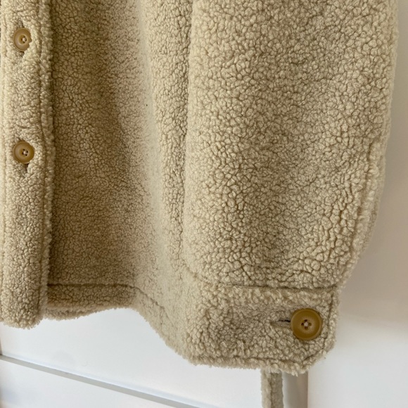 Uniqlo Shearling Jacket - Picture 5 of 6